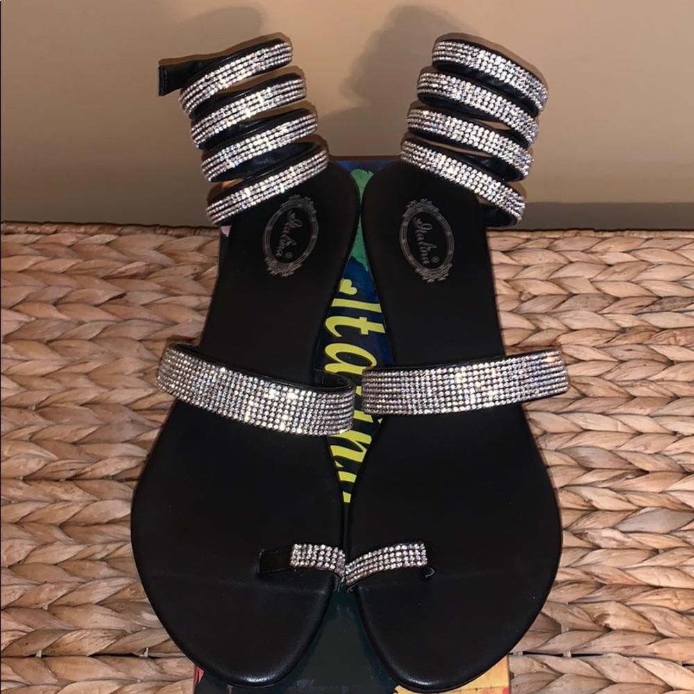 “AKIRA” summer sandals!